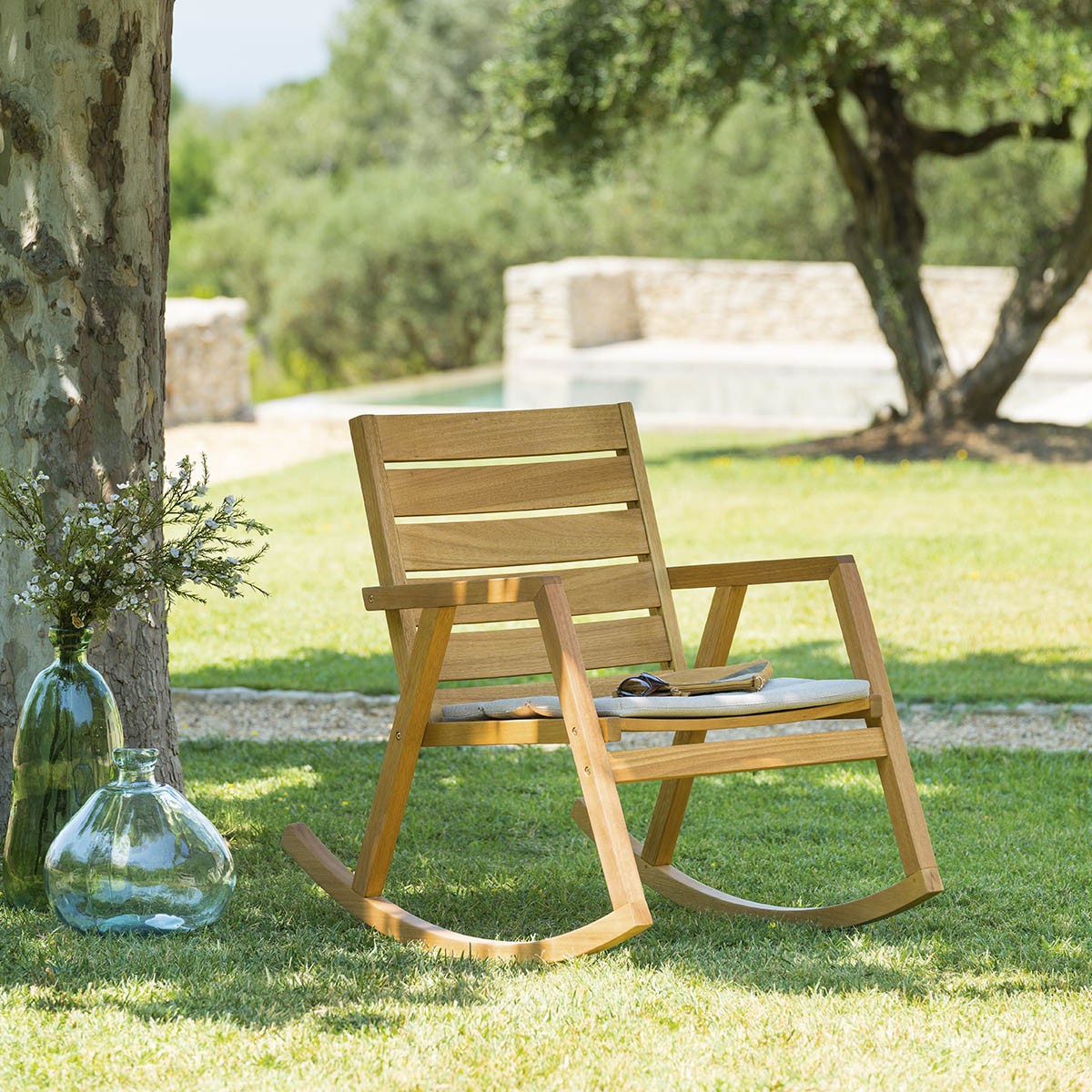 8 fauteuils de jardin confortables pour profiter des beaux jours - Jardiland