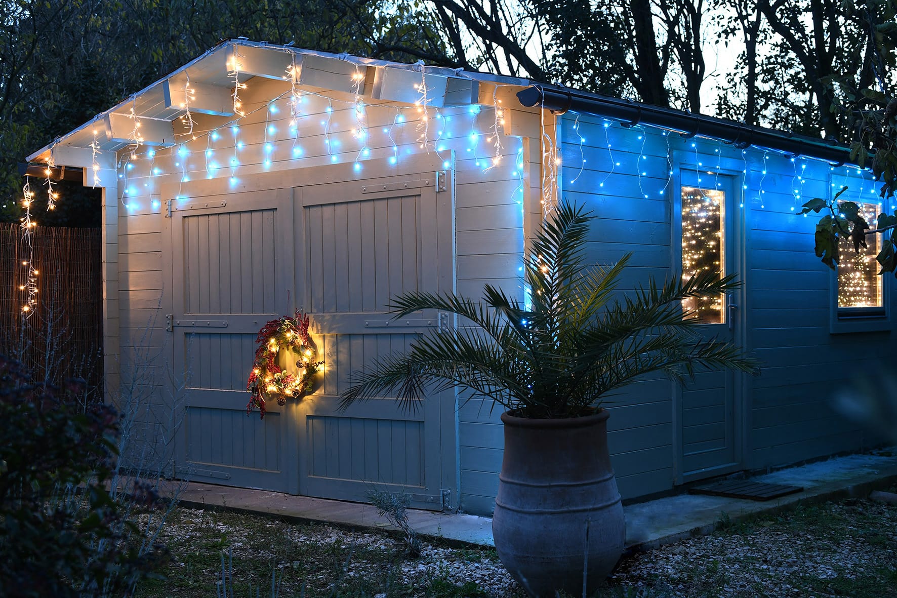 Siège Gonflable Avec LED Multicolore Et Télécommande Pulight InnovaGoods